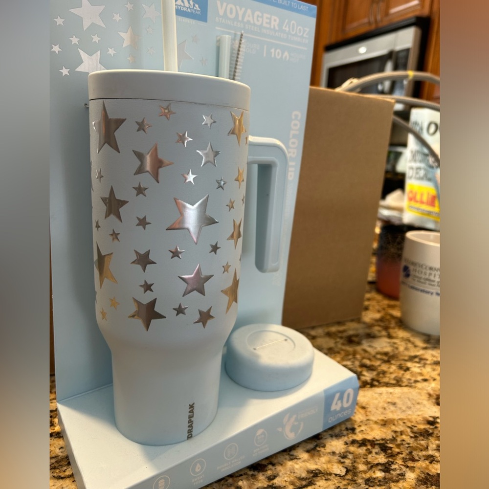 Hydrapeak Voyager 40 oz limited Edition tumbler